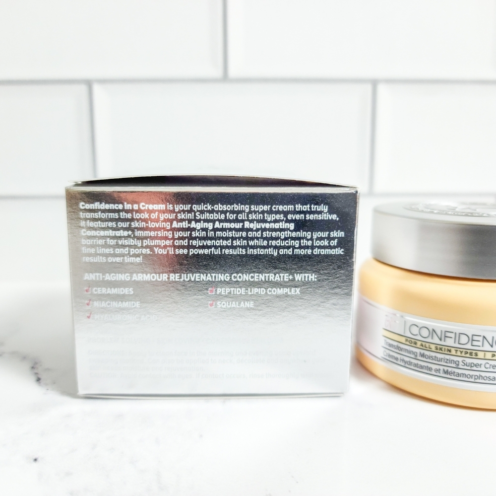It Cosmetics CONFIDENCE IN A CREAM - Picture 3 of 3